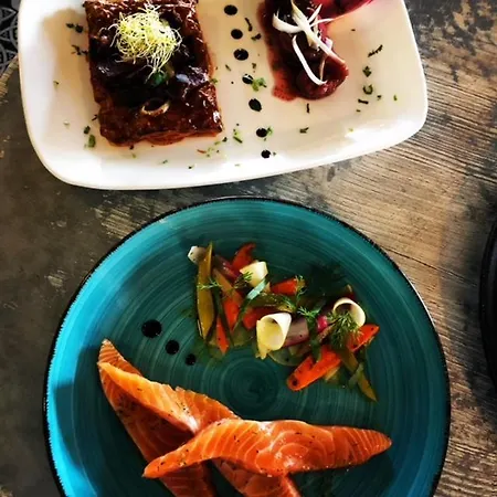酒店 La Bastide 耶尔