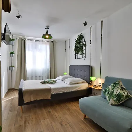 La Bastide Hotel *
