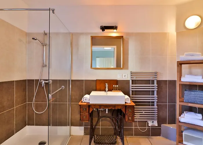 La Bastide Hotel *